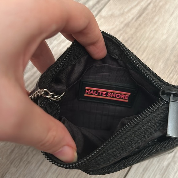 Haute Shore mini pouch -silver metallic, keyring, exterior/interior compartment - Picture 6 of 6
